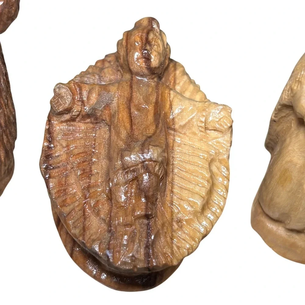 Antique Hand Carved Olive Wood Nativity Set 12 Piece Jerusalem Signed‎ by Artist